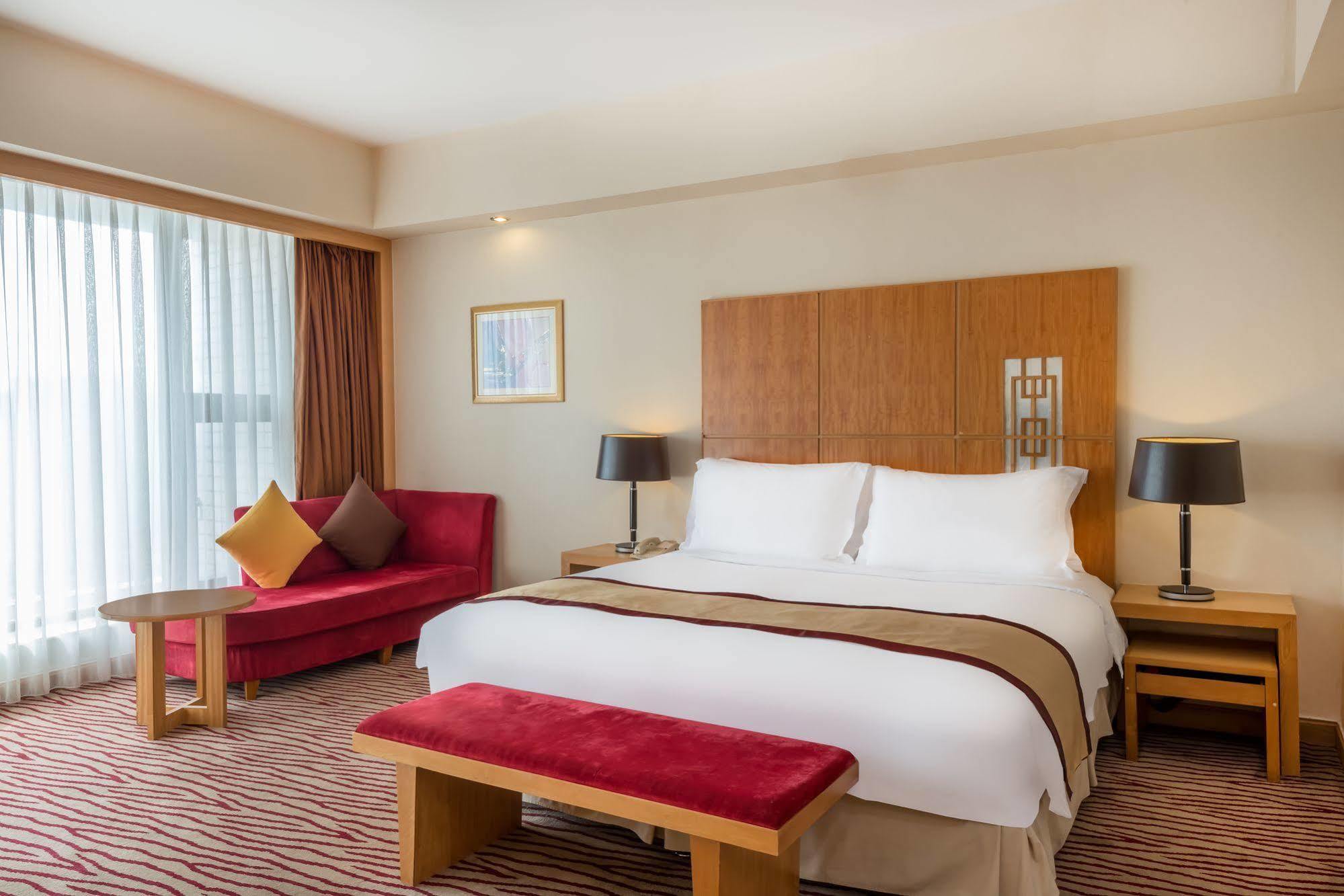 Crowne Plaza Zhanjiang Kang Yi, An Ihg Hotel Eksteriør billede