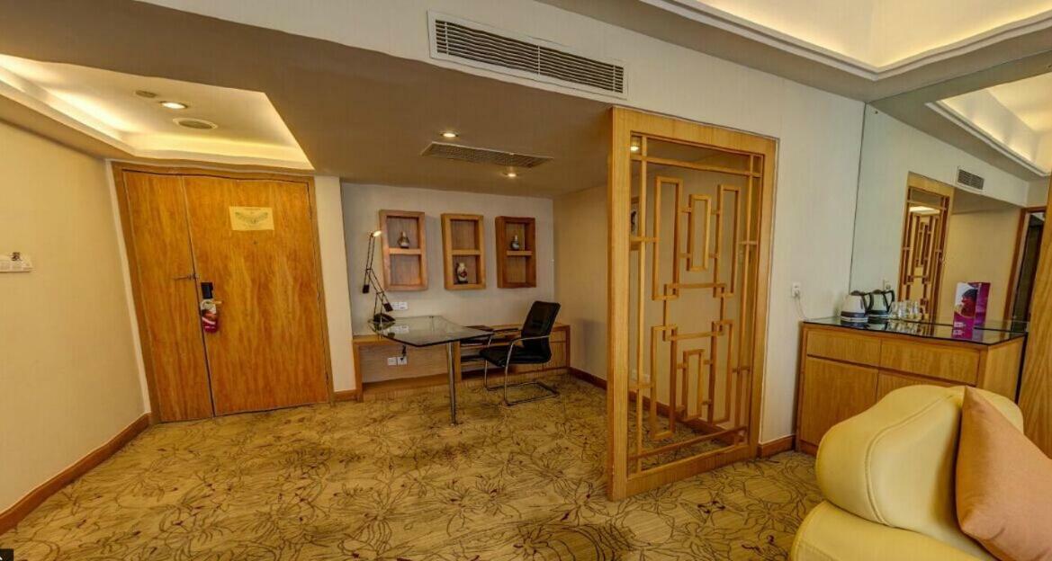 Crowne Plaza Zhanjiang Kang Yi, An Ihg Hotel Eksteriør billede
