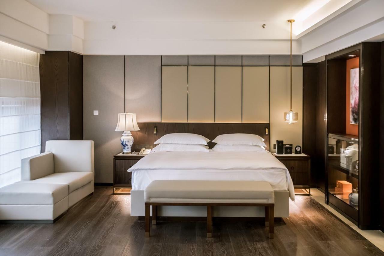 Crowne Plaza Zhanjiang Kang Yi, An Ihg Hotel Eksteriør billede