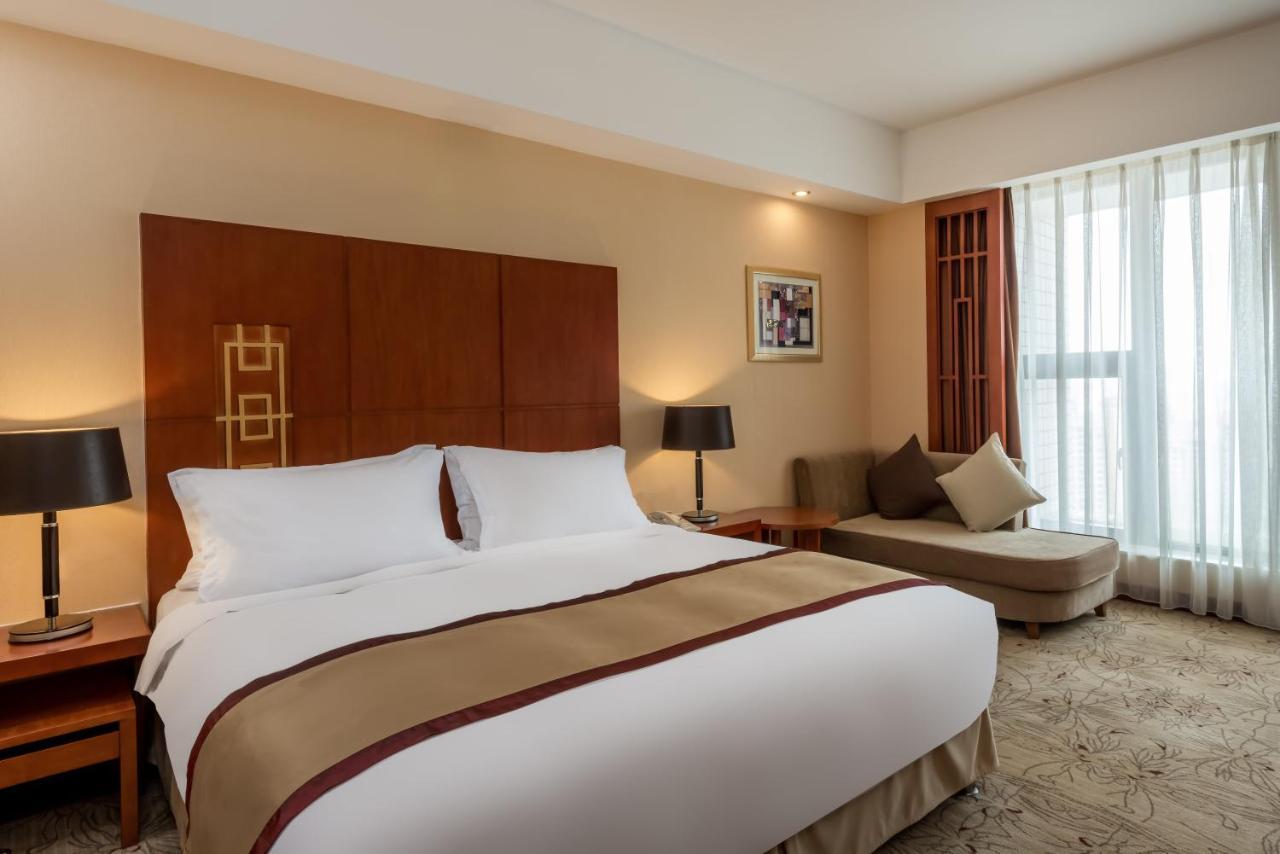 Crowne Plaza Zhanjiang Kang Yi, An Ihg Hotel Eksteriør billede